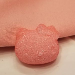 Meet your Posher, Roxanne